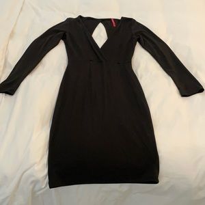 Black Codigo long sleep midi dress. Size M